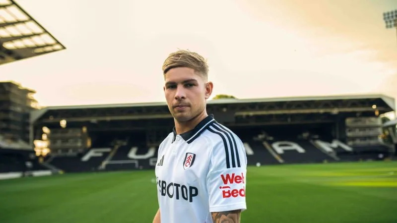 Smith Rowe gia nhập Fulham với giá 34 triệu bảng