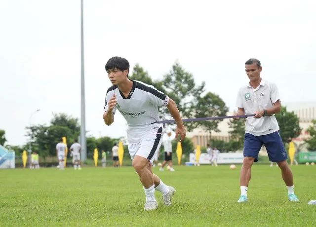 Công Phượng về thi đấu tại Việt Nam