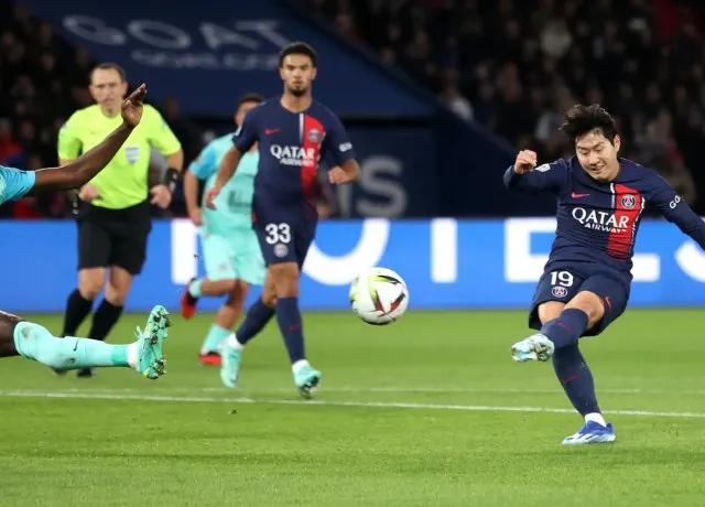 Lee Kang In đang nổi lên như một biểu tượng của bóng đá Châu Á