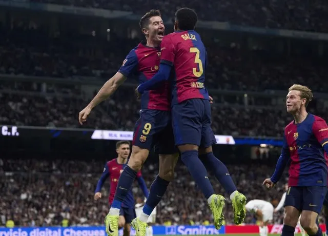 Real vừa trải qua một đêm ác mộng khi để thua đậm 0-4  trước Barca