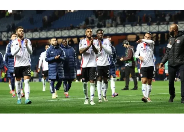 Nợ tài chính quá lớn, CLB Lyon bị đánh rớt xuống hạng 2 nước Pháp