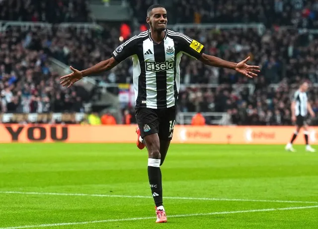 Alexander Isak tỏa sáng với cú đúp Newcastle thắng đậm Wolves 3-0