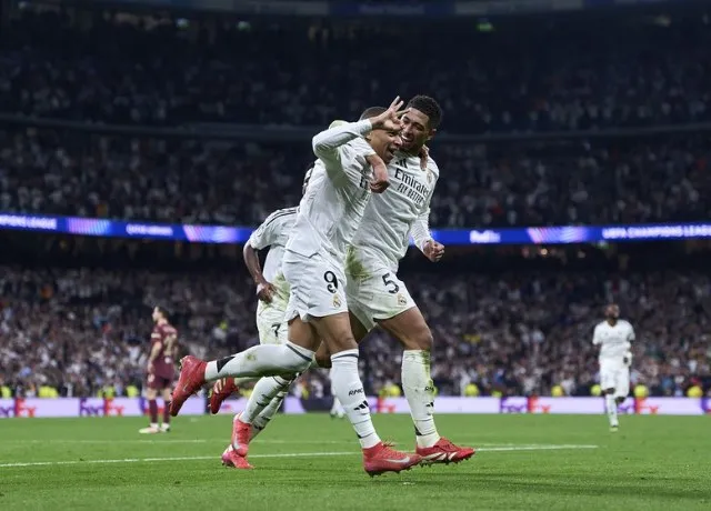 Mbappe tỏa sáng với cú hat-trick hoàn hảo