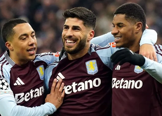 2 đại diện nước anh Arsenal và Aston Villa đều giành vé vào tứ kết C1