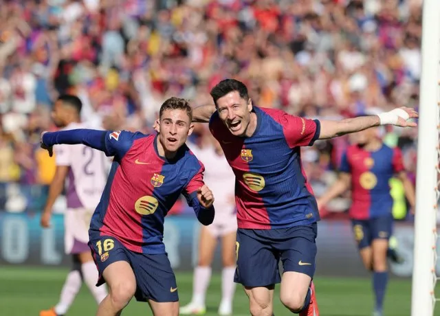 Barca thị uy sức mạnh khi đánh bại Girona 4-1