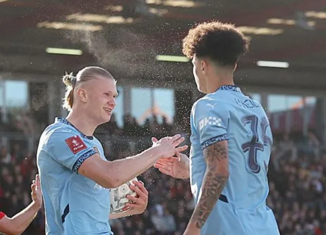 Man City lội ngược dòng 2-1 trước Bournemouth lấy vé bán kết cúp FA