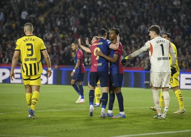 Barca đã có một chiến thắng đậm đà 4-0 trước Borussia Dortmund