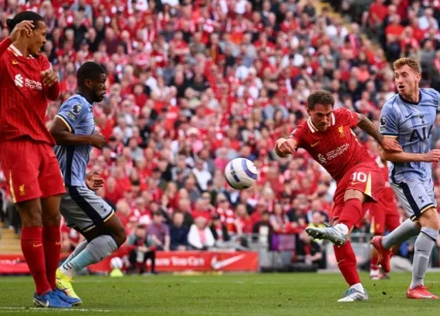 Liverpool vùi dập Tottenham 5-1 và giành chức vô địch NHA