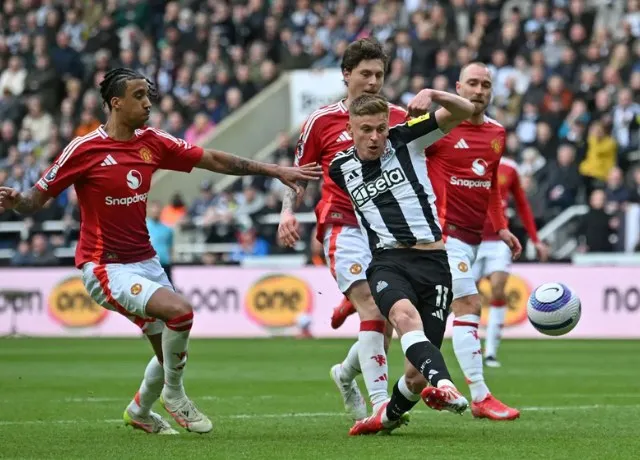 MU thua bạc nhược Newcastle với tỷ số 4 - 1