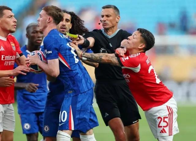 Chelsea lấn lướt nhưng bế tắc trước hàng thủ Benfica
