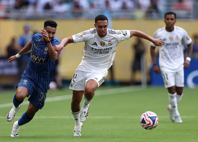 Valverde đá hỏng pen Real chia điểm trước Al Hilal