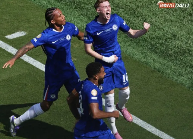 The Blues mở tỷ số với pha dứt điểm của Cole Palmer 