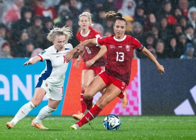 Tuyển nữ Thụy Sĩ để thua Na Uy 1-2 trên sân nhà tại Euro 2025  