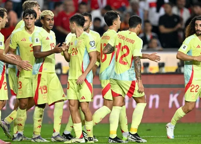 Tây Ban Nha hủy diệt Thổ Nhĩ Kỳ 6-0 ngay trên sân khách