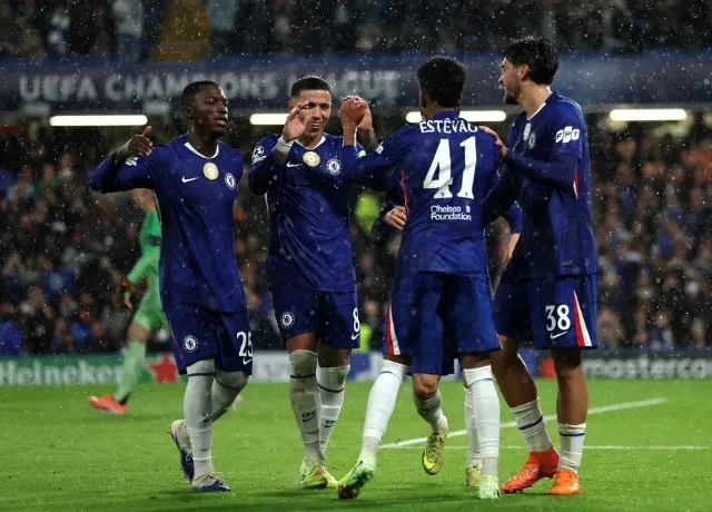 Chelsea vùi dập Ajax 5-1 trên sân Stamford Bridge