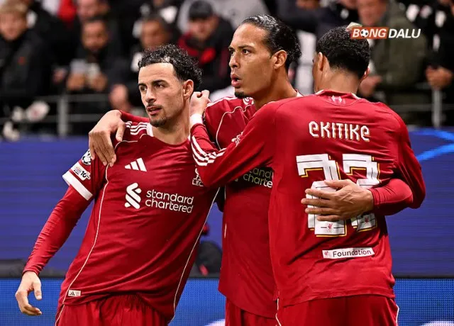 Liverpool thắng đậm Eintracht Frankfurt 5-1 tại vòng 3 Champions League