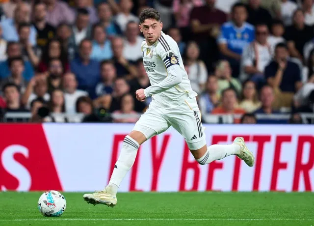 Vinicius lập cú đúp Real thắng áp đảo Villarreal tỷ số 3-1