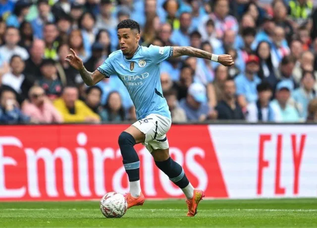 Tại sao Tottenham lại muốn Savinho